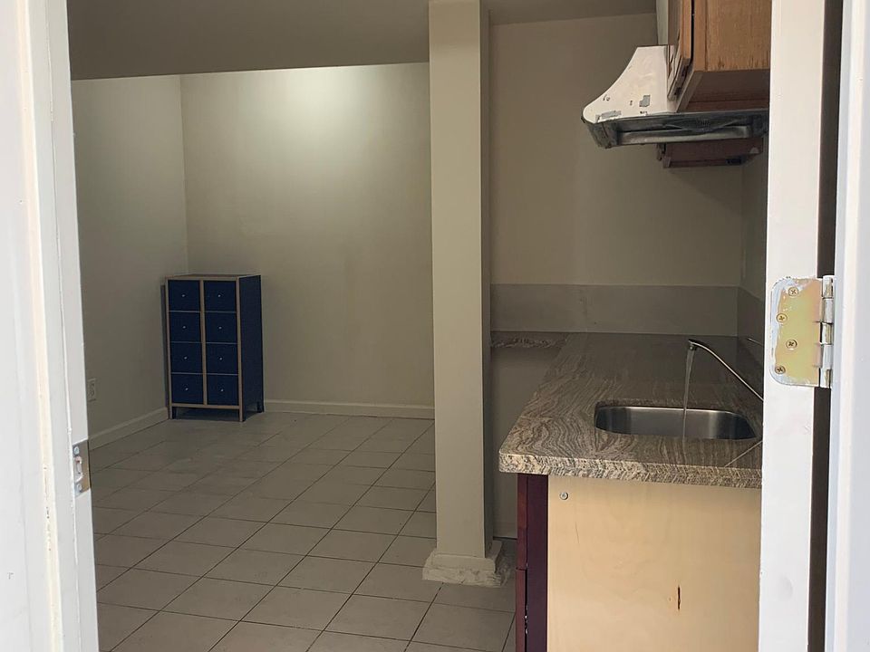 1st image of 789 28th Ave #B
