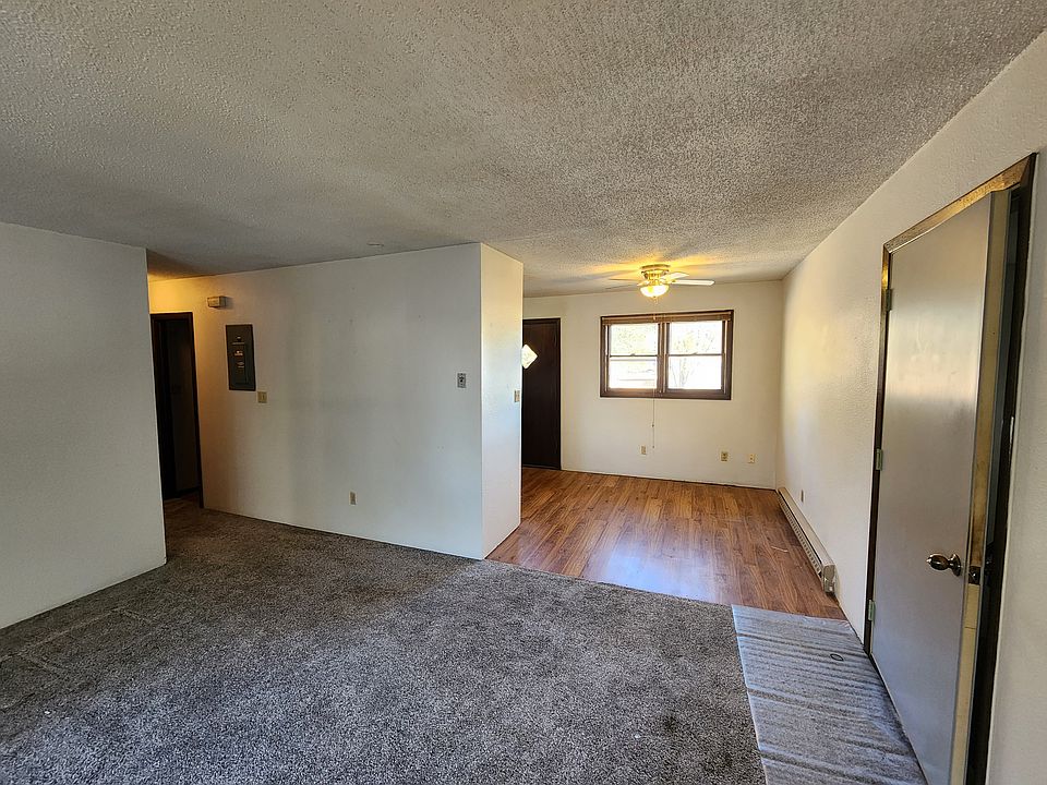 Living/Dining area