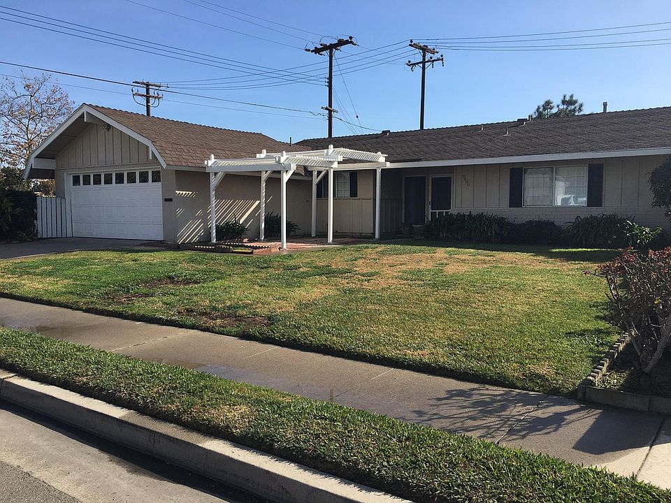 Located in a lovely quiet neighborhood in Fountain Valley