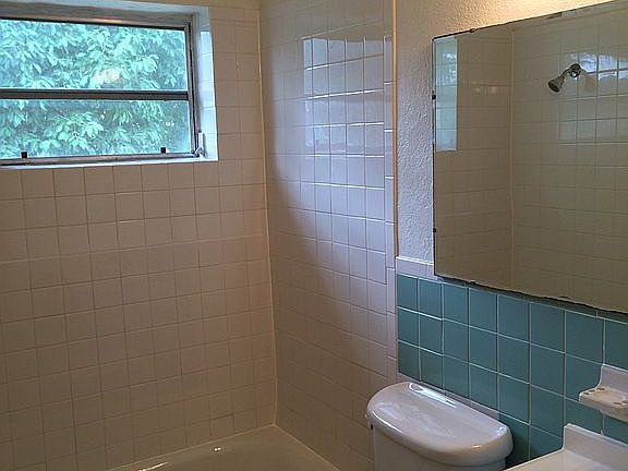 4th image of 3117 Saint Charles St