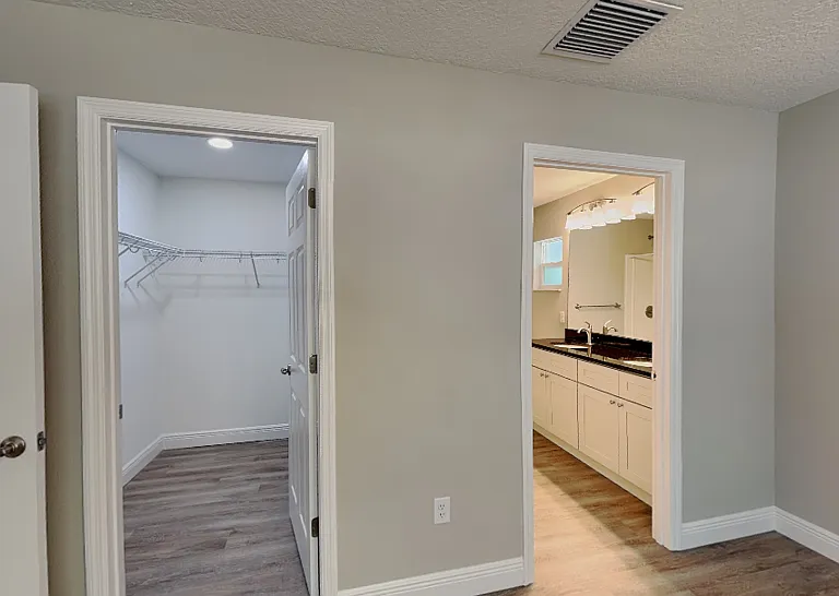 7961 N Primrose Dr — Photo 16