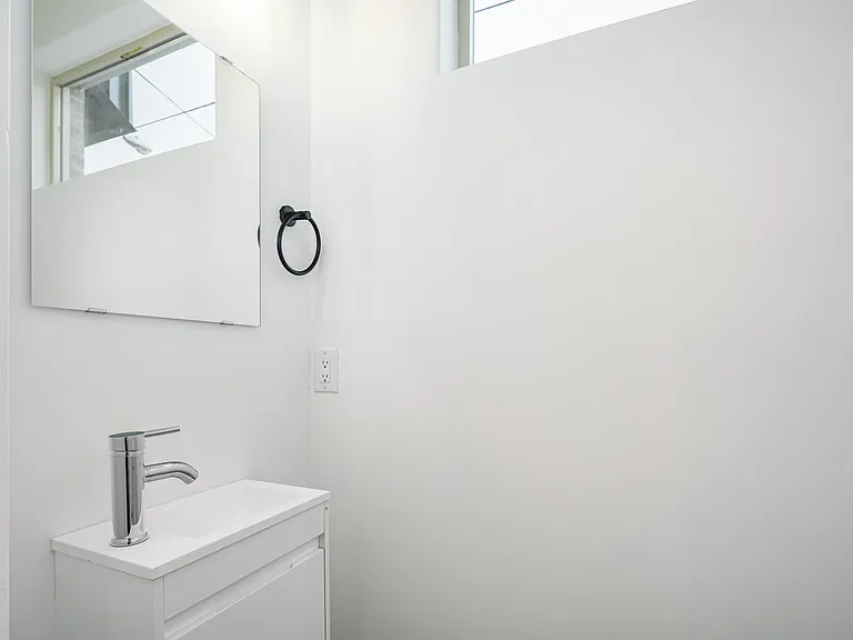 1701 S 24th St #1 — Photo 9