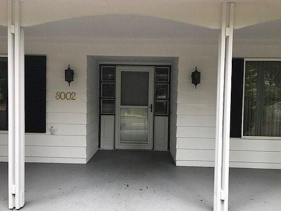 3rd image of 8002 Shadywood Ln SW