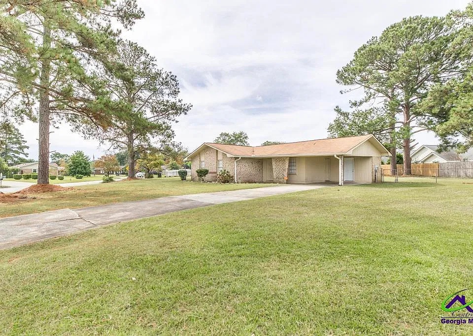 301 Galahad Dr