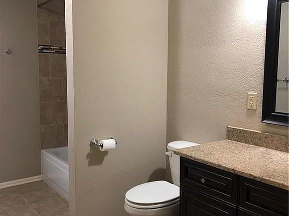 4th image of 2309 S Seminole Dr