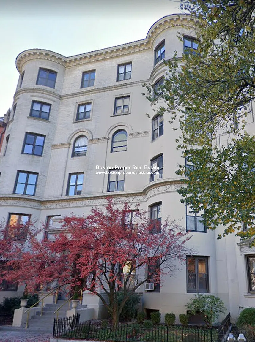 384 Commonwealth Ave — Photo 1