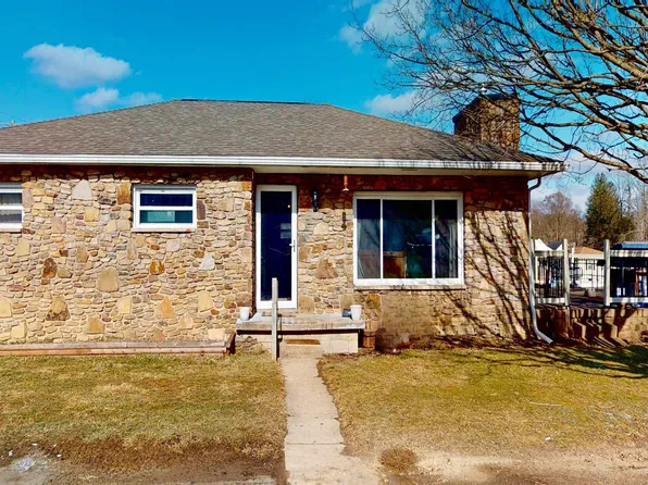 302 Conaway St, Barrackville, WV 26559