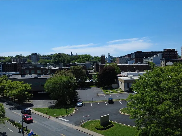 810 Pine St — Photo 30