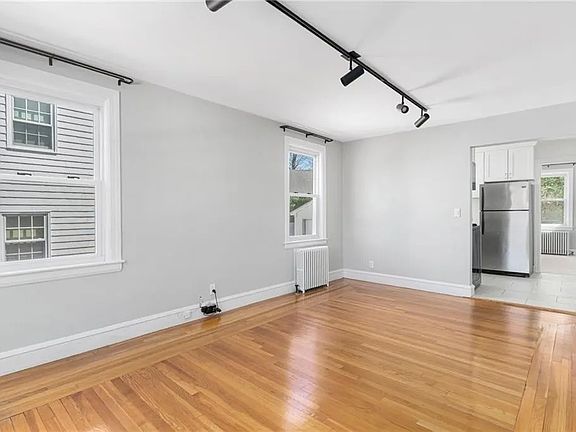5th image of 11 North Ave APT 1