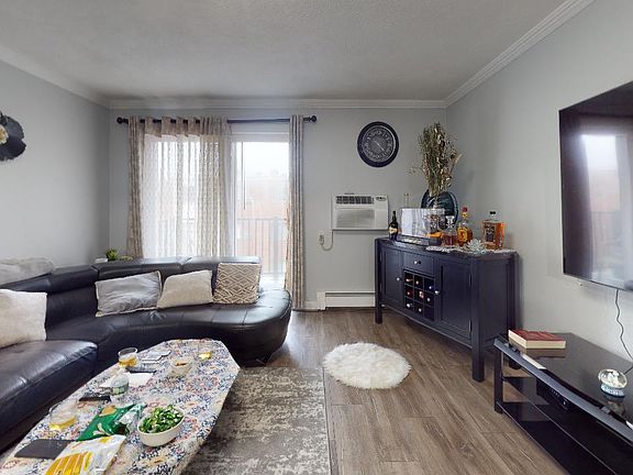 2nd image of 400 Governors Dr #39B