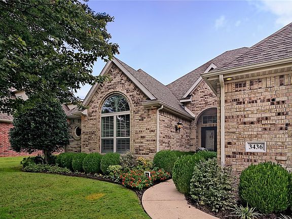 2nd image of 3436 N Breckenridge Dr
