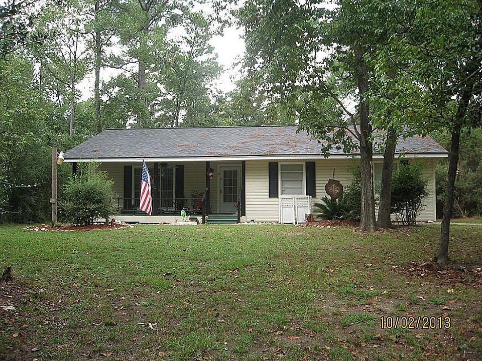 Country home on nearly 4 acres..... Conveniently located to EVERYTHING!