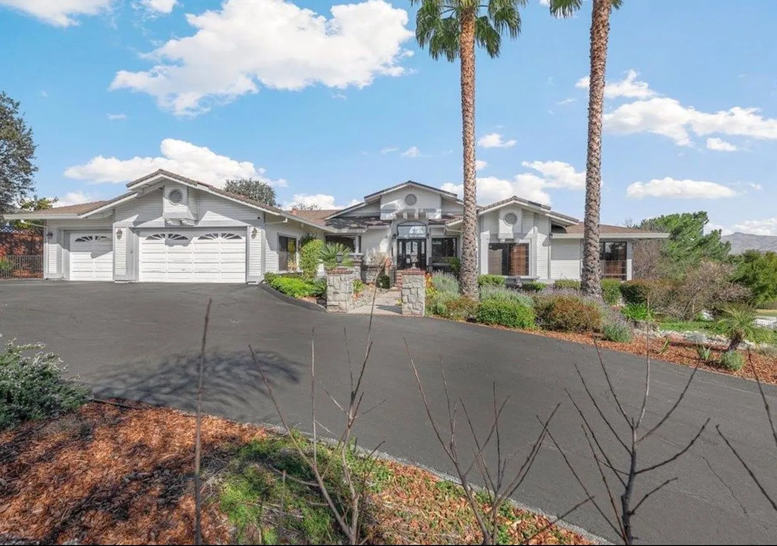 Luxury Golf Course Living in Ridgemark Country Club — Photo 1