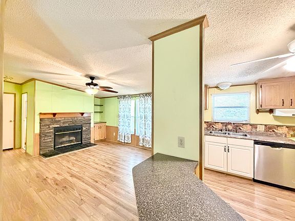 4th image of 1576 Sandlick Rd