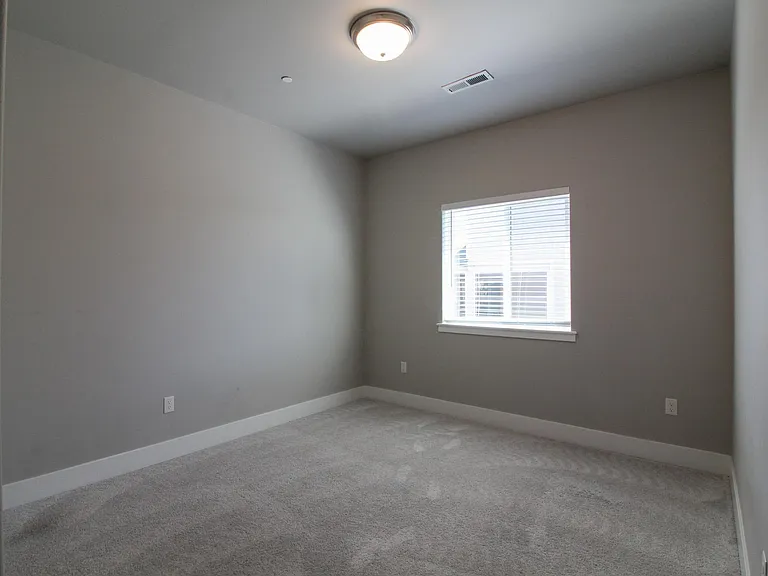 2452 Brodie Ln — Photo 10