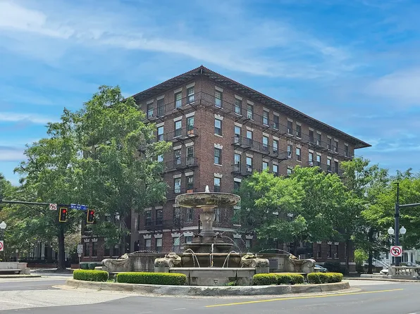 Carolina Apartments
