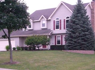 735 Braewood Dr, Algonquin, IL 60102