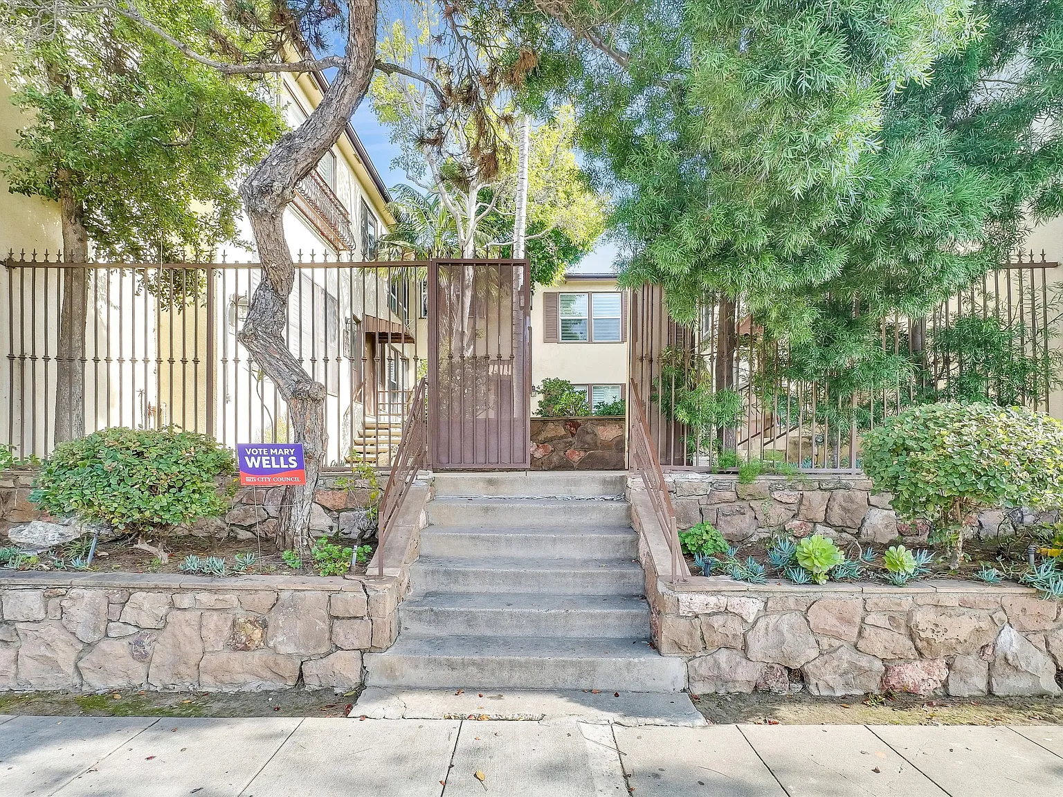 3 bed, 1800 sqft, $5,650 — Photo 4
