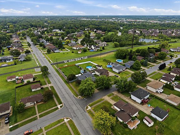 3rd image of 12042 W 103rd Ct