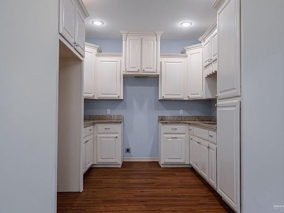 3rd image of 3834 W Stratosphere Dr