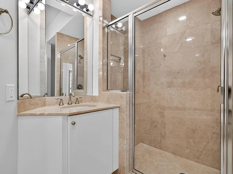 701 S Olive Ave #1504 — Photo 36
