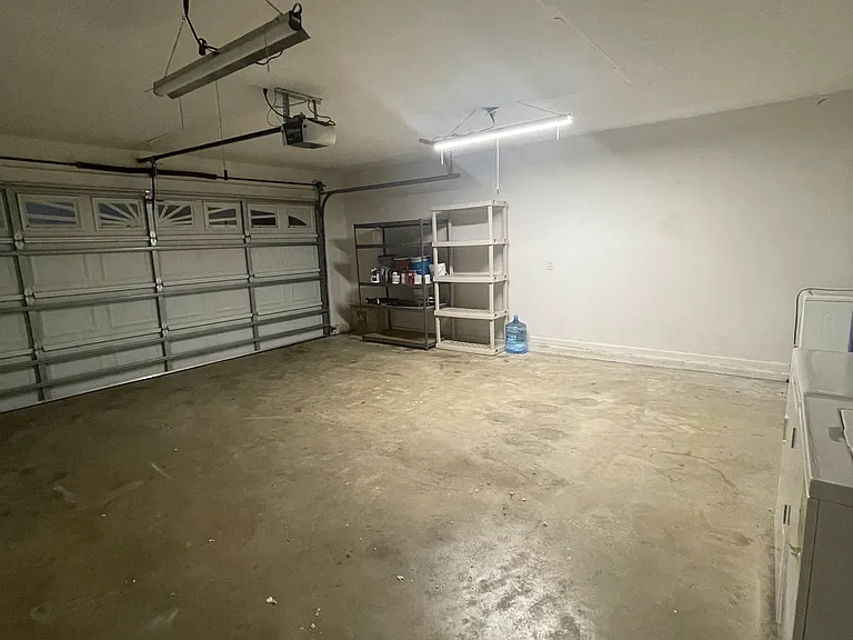 2517 Shady Oak Ct — Photo 16