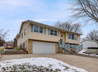 112 Seminole Way, Deforest, WI 53532