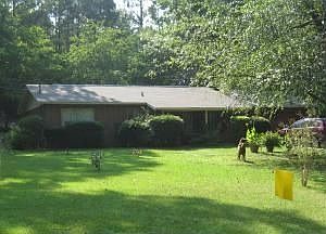 1st image of 240 Driftwood Dr