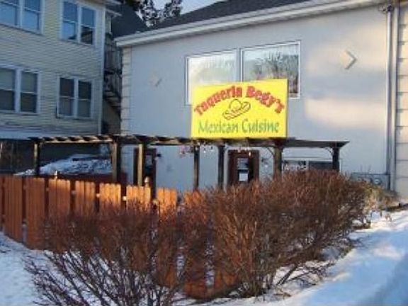 3rd image of 383 Auburn St