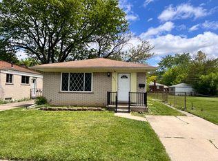 6006 Whitefield St, Dearborn Heights, MI 48127