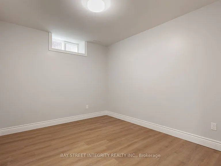 459 Palmerston Blvd #LOWER — Photo 10