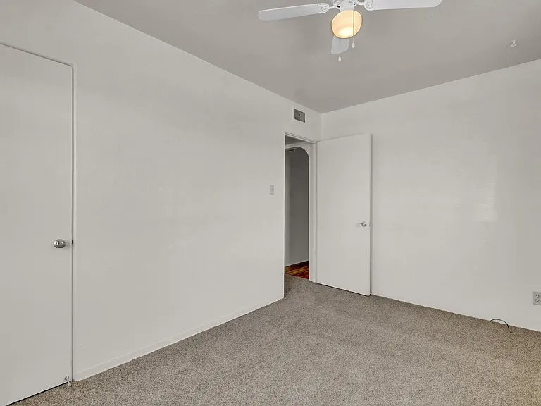 1201 Janes Ln #1207 — Photo 17