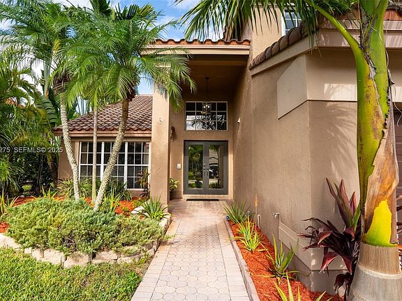 3rd image of 19313 NW 11th St
