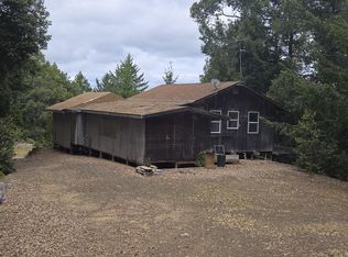 1533 Hungry Gulch Rd, Whitethorn, CA 95589