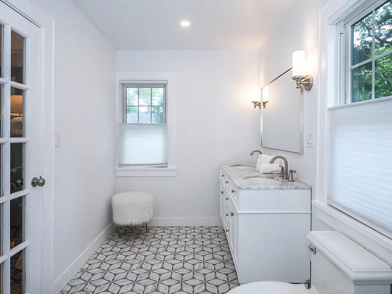 17 Bonnett Ave — Photo 25