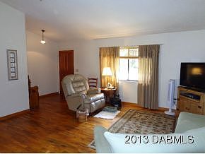 5th image of 35 Bluebird Ln