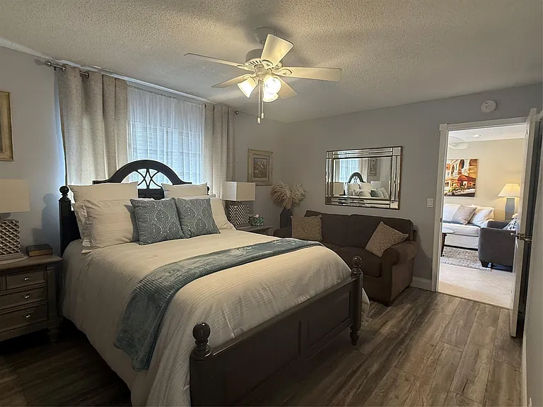 32 Abbey Ln #207 — Photo 11