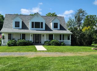 133 Countryside Dr, Brodheadsville, PA 18322