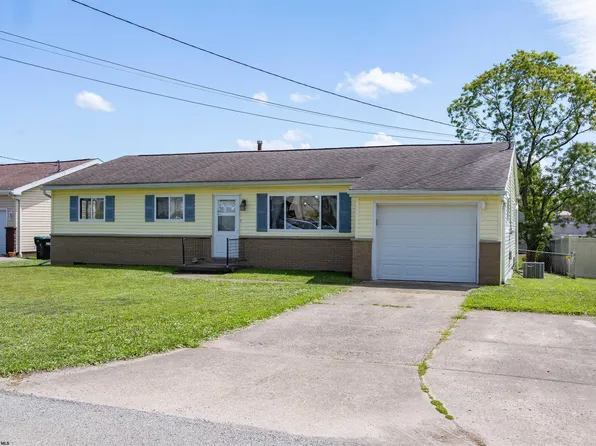 139 Circle Dr, Bridgeport, WV 26330