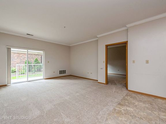 5th image of 605 Barrington Ave APT 134
