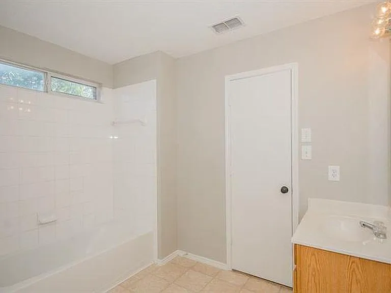 2152 Royal Acres Trl — Photo 29
