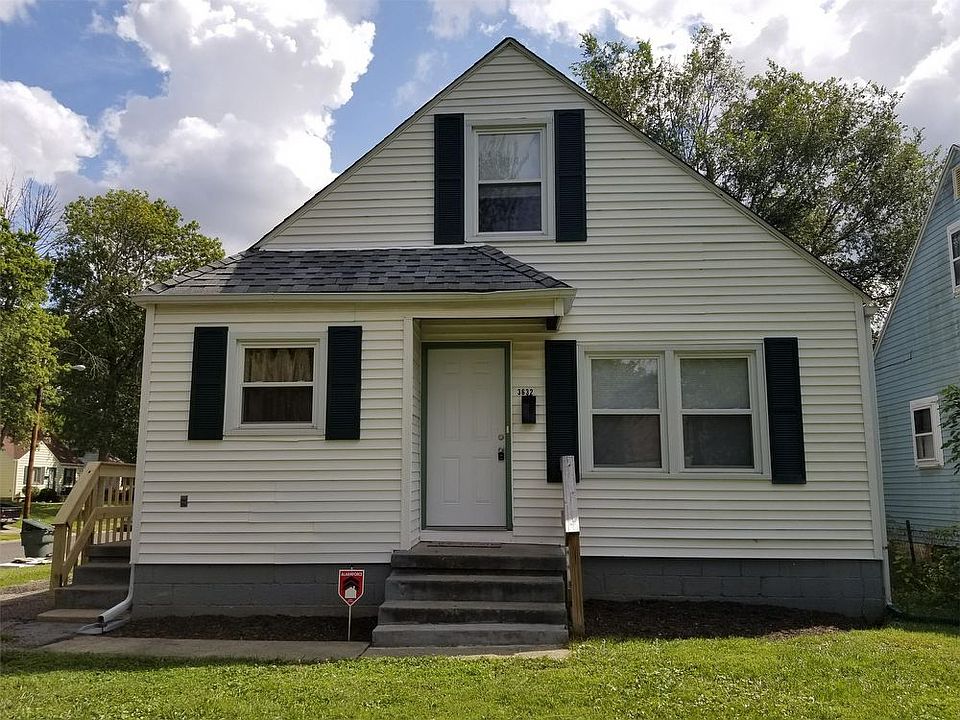 1st image of 3632 Medina Ave