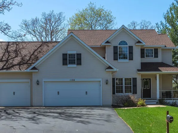 1104 Willow River Rd N, Hudson, WI 54016