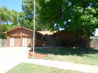 2102 W Pawnee Ct, Wichita, KS 67213