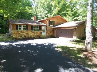 225 Sunset St, Orwell, OH 44076