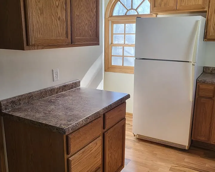 1027 E Main St — Photo 5