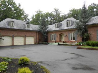 1318 Lake Dr, Daniels, WV 25832