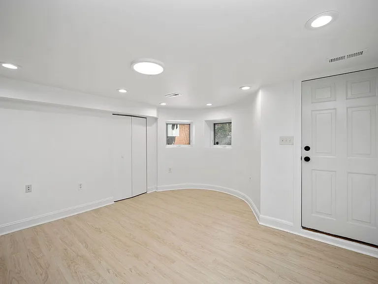 1755 T St NW #2 — Photo 8