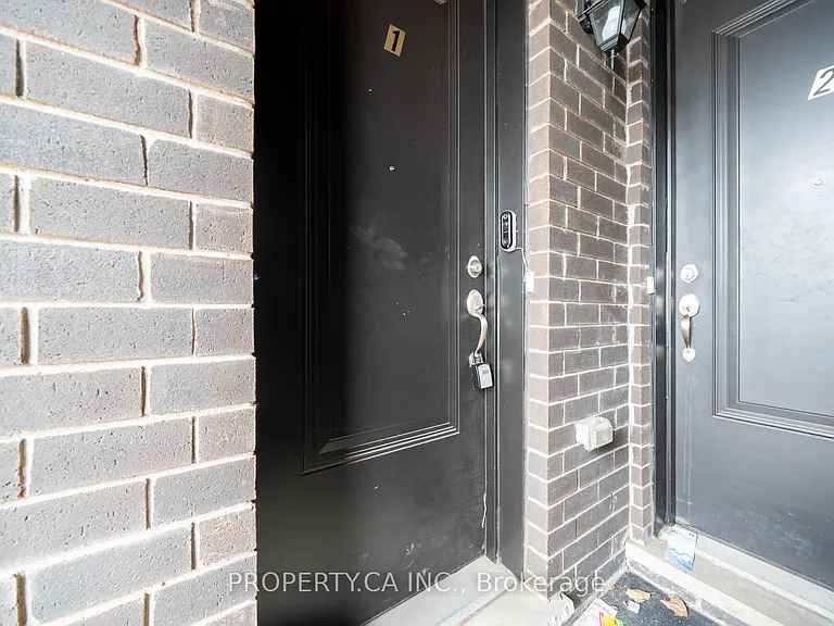 1776 A Lawrence Ave W #1 — Photo 15