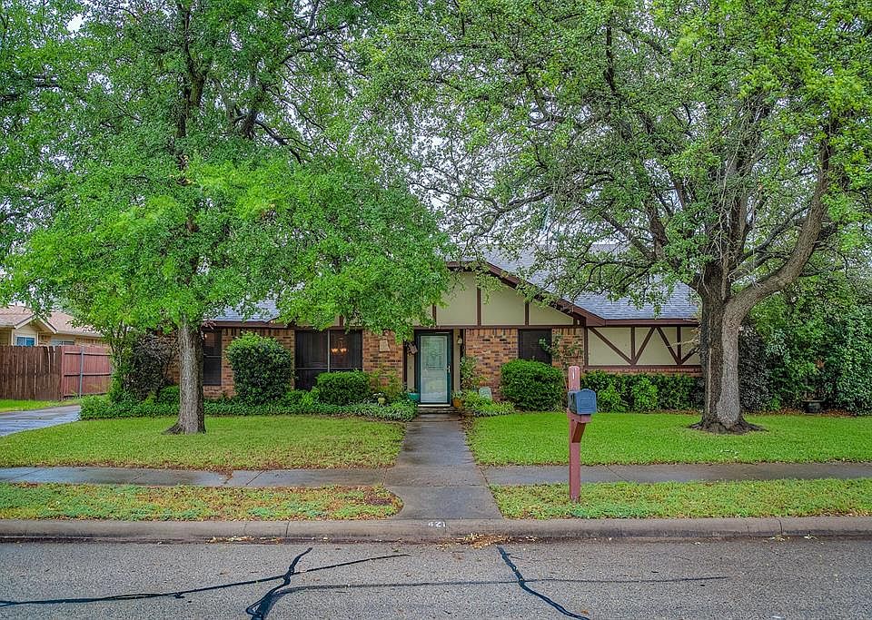 1st image of 421 Woodhollow Dr